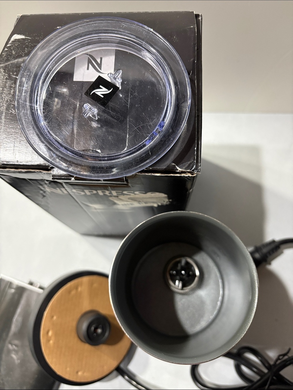 Nespresso Aeroccino 3 milk Frother - Black and Silver like new cold and hot foam - Picture 3 of 4